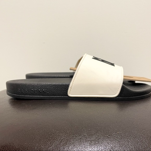 Rae Dunn Black Ivory Be Kind Slides NWT 8 *minor discoloration* - Picture 4 of 10